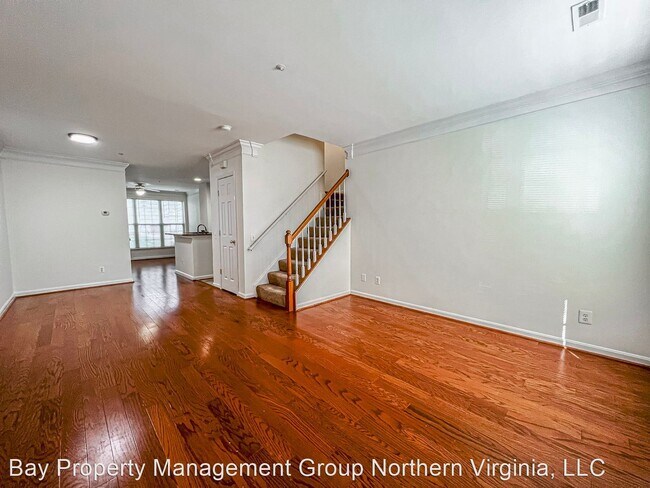 Foto del edificio - 2 br, 2.5 bath House - 21887 Elkins Ter