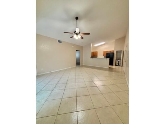 Building Photo - Application Fees Reimbursed Upon Move-In! ...