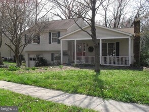 Building Photo - 212 Newport Dr