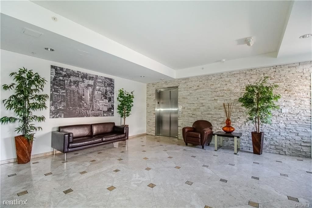 Primary Photo - 4550 Coldwater Canyon Ave