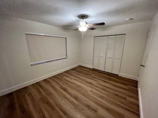 Building Photo - 5137 Dartmouth Ave N