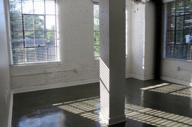 Building Photo - Culpeper Lofts - Building A