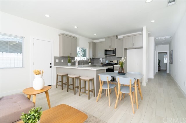 Building Photo - 9866 Aldgate Ave