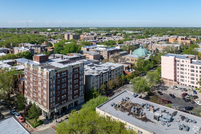 Aerial Context - 1515 W Morse Ave