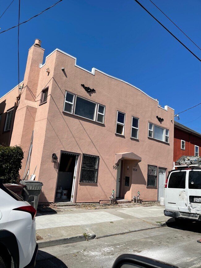 Building Photo - 954 55th St