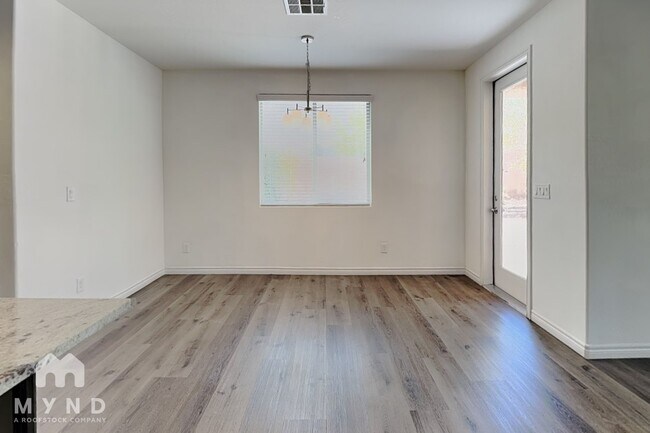 Foto del edificio - 7825 Flintshire Ct