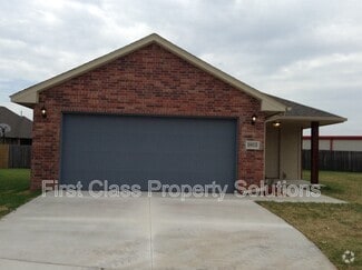 Building Photo - 1803 Everglade Ct