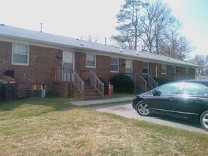 Building Photo - 500 Henley St