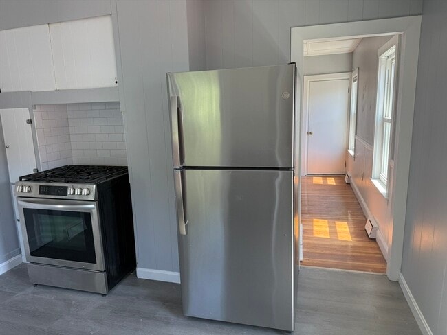 Building Photo - 410 Court St