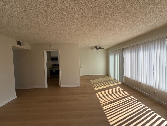 Foto del edificio - 24802 Sherwood Way