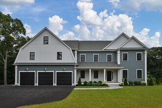 Building Photo - 585 Lowell St