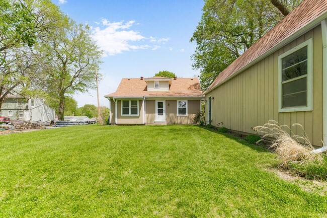 Building Photo - Spacious Whole Home For Rent in Kansas City