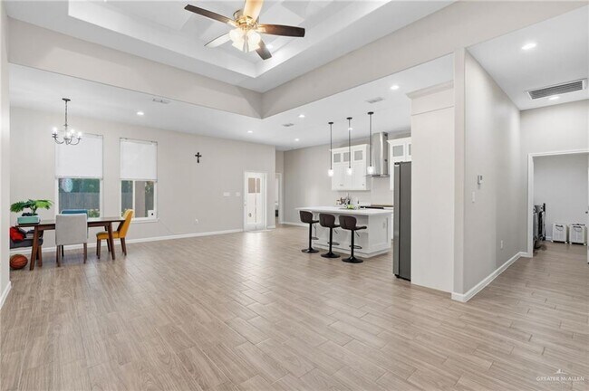 Foto del edificio - 15 Providence Ave