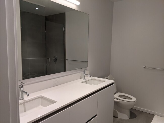 Master Bath - 1150 NW Quimby St