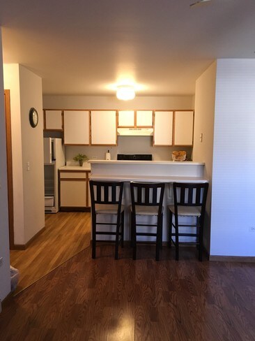 Kitchen - 340 Cunat Blvd