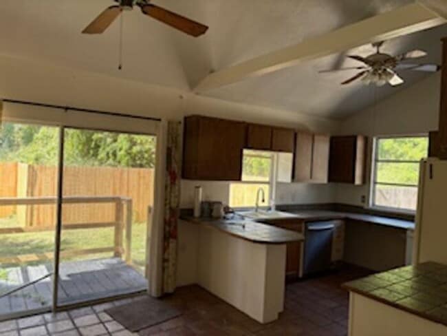 Building Photo - 3-Bedroom Home in Peaceful Malabar, FL