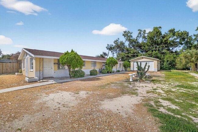 Building Photo - 5419 Oceanic Rd