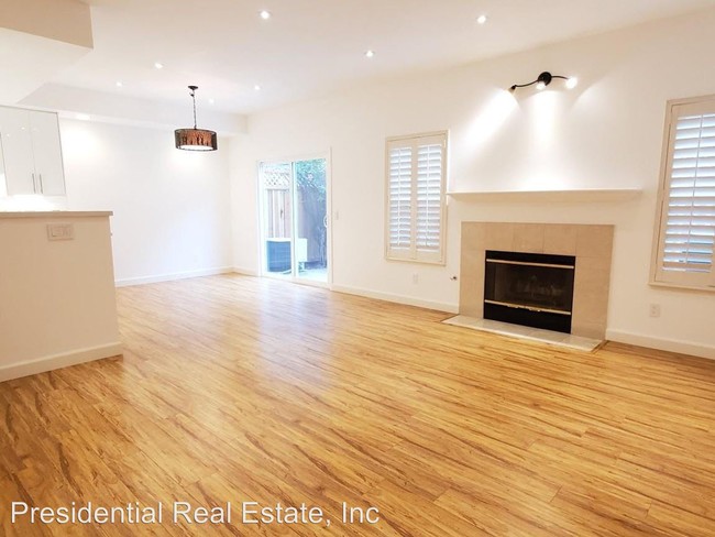 Building Photo - 3 br, 2.5 bath House - 226 Chalet Woods Place