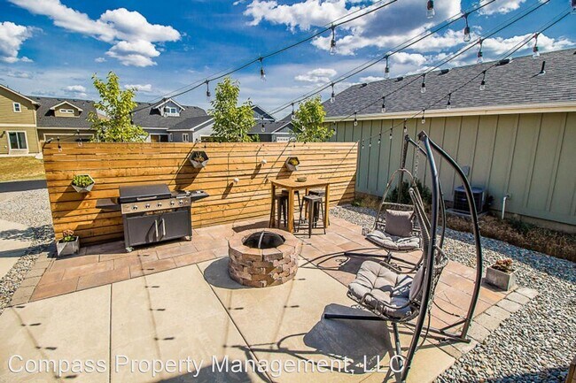 Building Photo - 3 br, 2.5 bath House - 6536 N Cornwall St