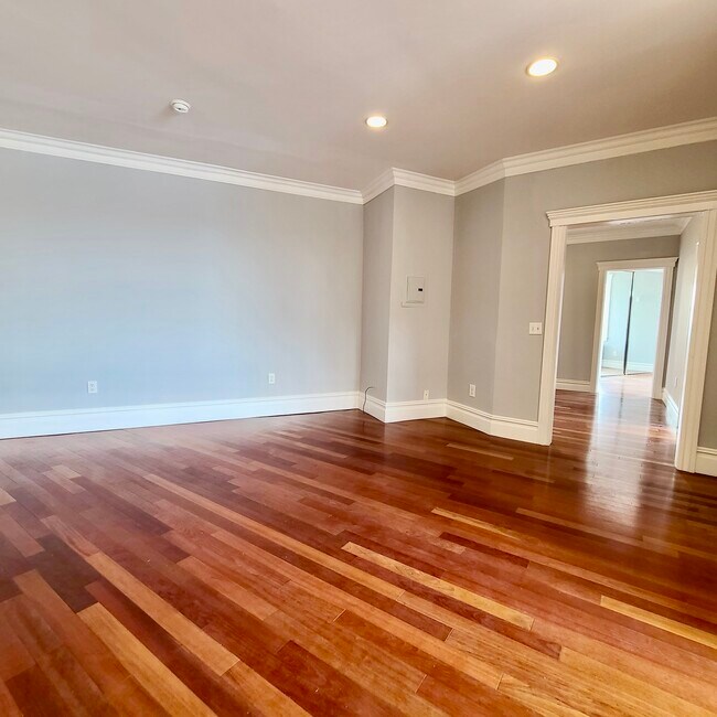 Foto del edificio - 7435 Boulevard East