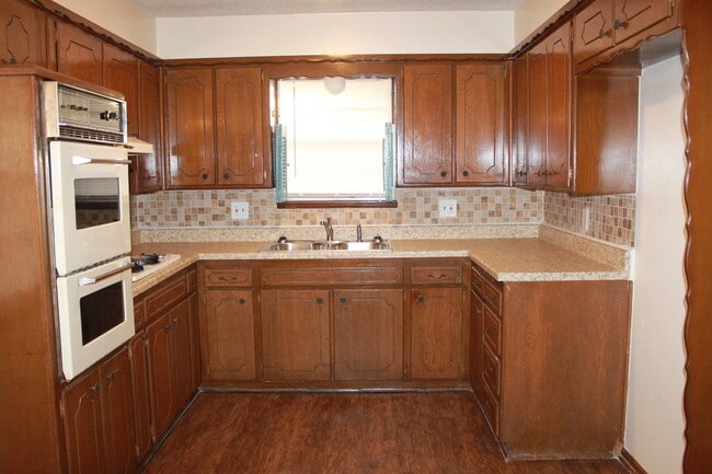 Foto del edificio - Move in Special!!  $250 off 2nd Month's rent!