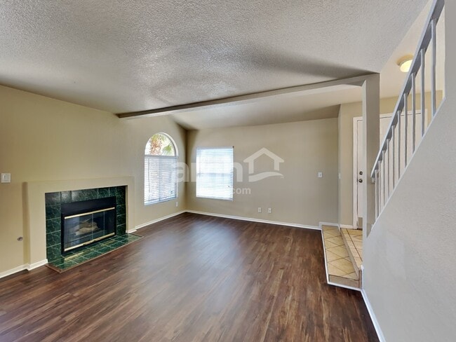 Building Photo - 8005 Sandmark Dr