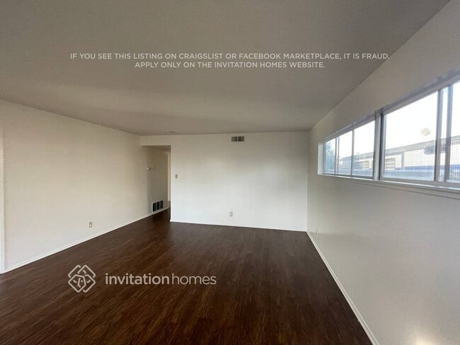 Foto del edificio - 7000 Carriage Dr