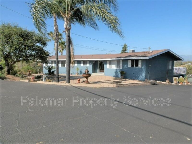 Primary Photo - 10132 W Lilac Rd