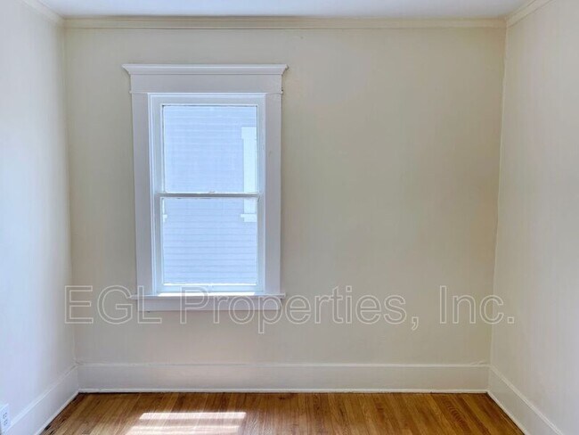 Foto del edificio - 3521 1/2 Mont Clair St