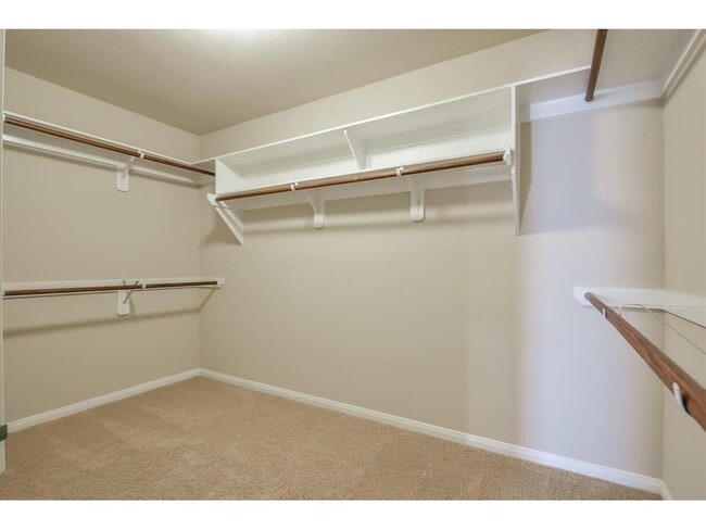 Building Photo - 15414 Kaston Dr