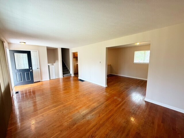 Foto del edificio - 5640 E 18th St