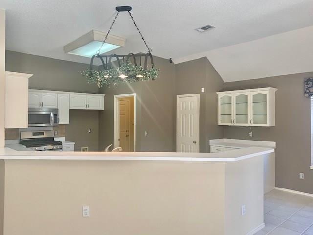 Building Photo - 711 Rolling Hills Dr