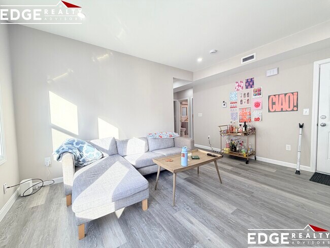 Foto del edificio - 10 Long Ave