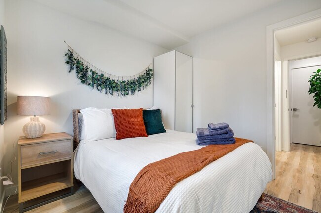 Foto del edificio - 3843 20th Ave SW