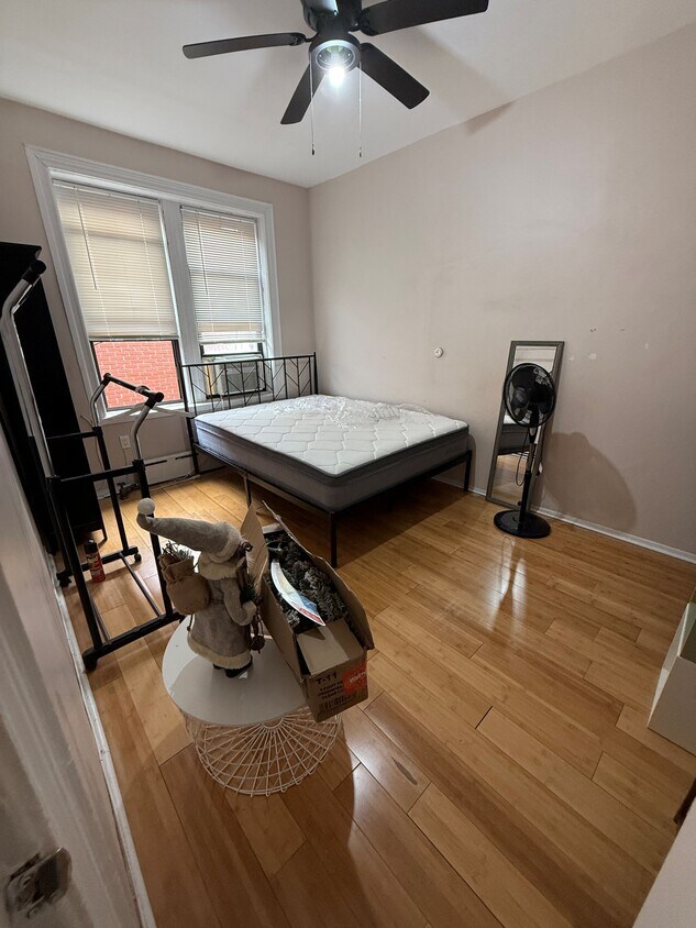 Bedroom - 916 Kings Hwy