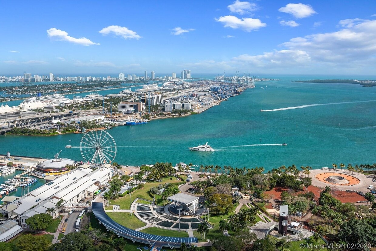 Photo - 253 NE 2nd St (Miami, FL)