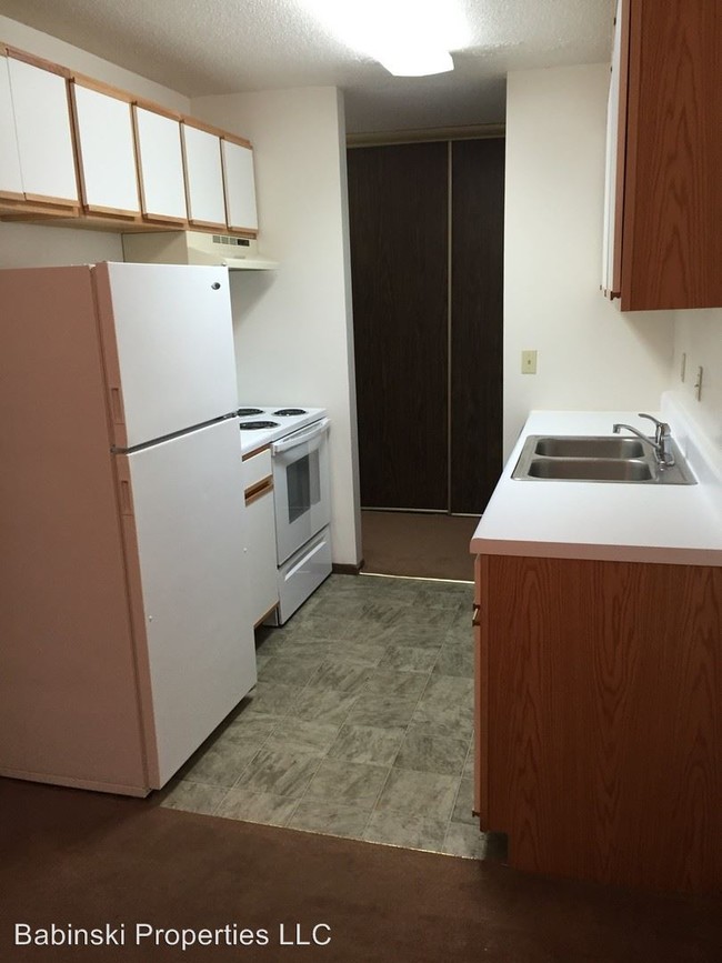 Building Photo - 2 br, 2 bath Apartment - 2400 W 9th St