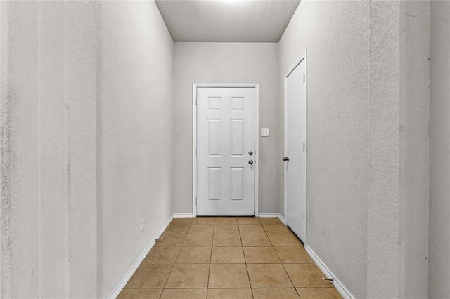 Foto del edificio - 5829 Farnsworth Ave