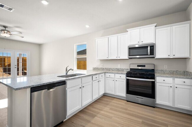 Building Photo - 10372 Sweetwater Creek Dr