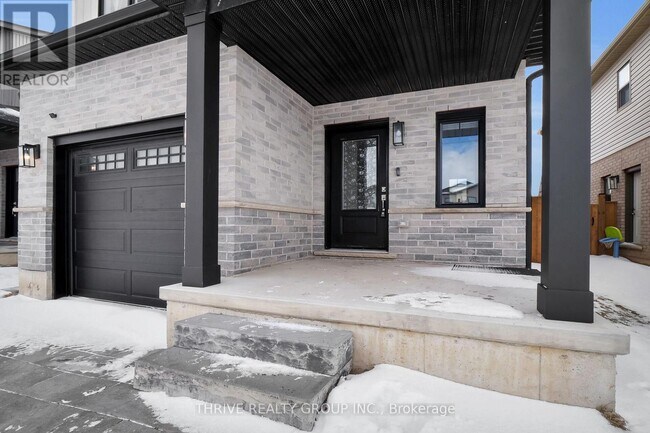 Photo du bâtiment - 3906 Auckland Ave.