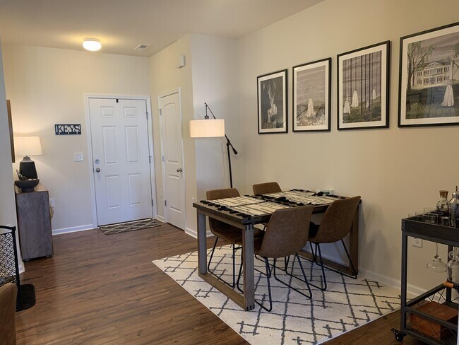 Foto del edificio - 1008 Rocketcress Dr