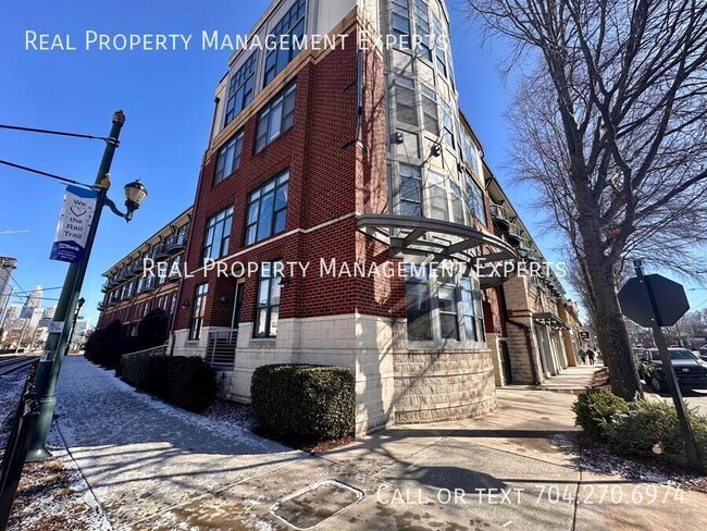 Foto del edificio - Stunning 1BR/1BA Condo in South End Charlo...