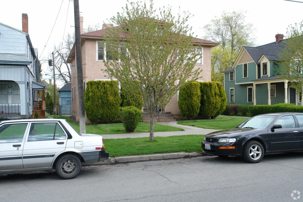 Building Photo - 2020 W Pacific Ave