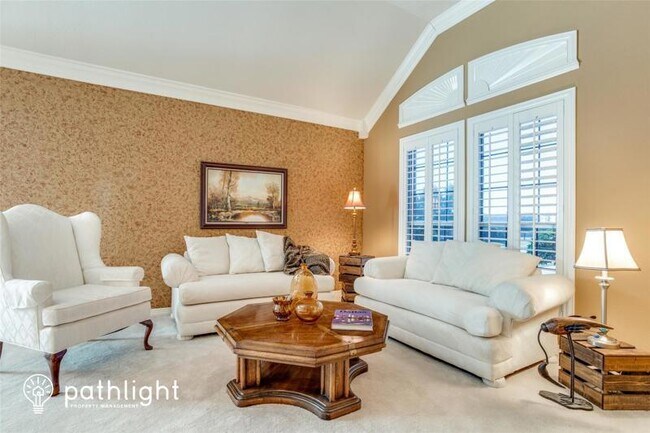Foto del edificio - 2885 Ridgedale Dr