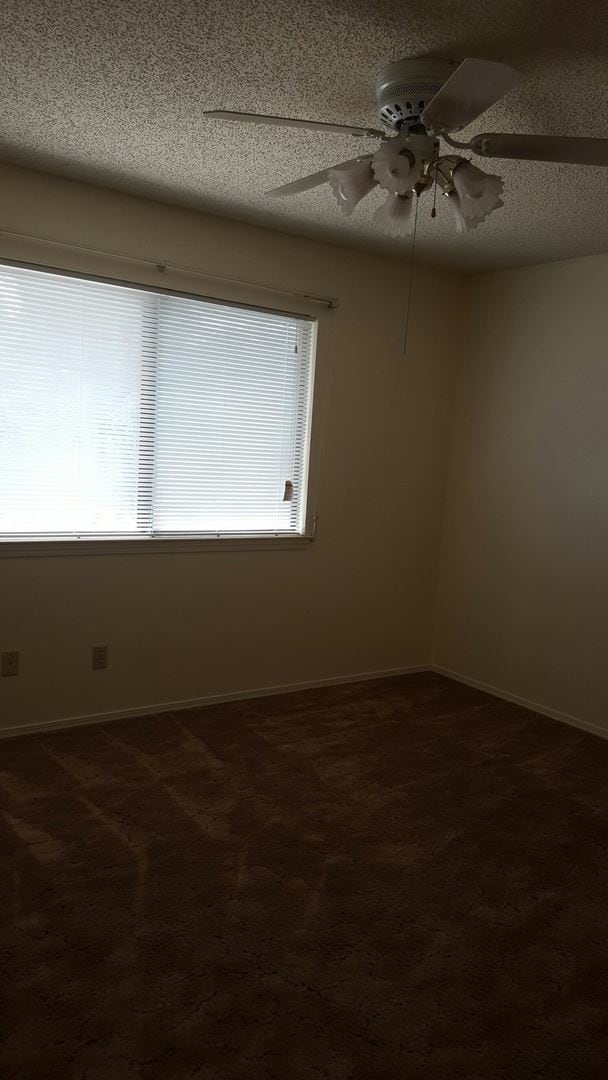 Building Photo - 117 E Mescalero Rd