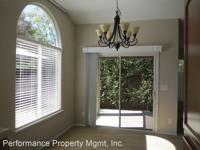 Foto del edificio - 2 br, 2 bath House - 2858 Anton Avenue