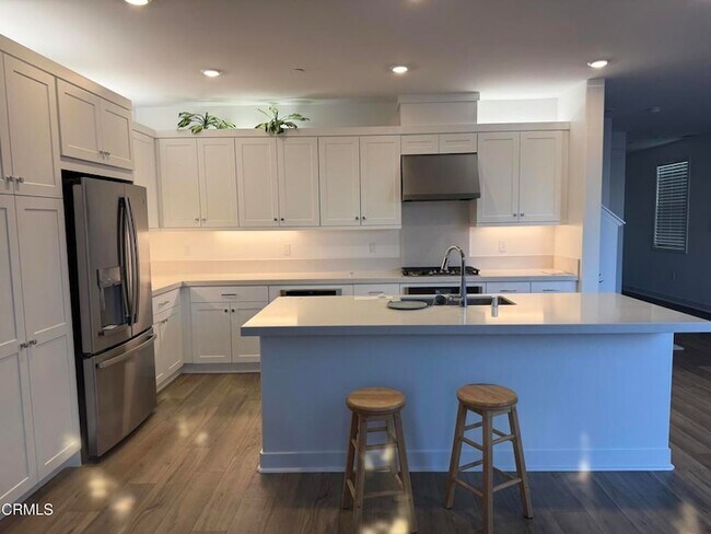 Foto del edificio - 461 Snowdrop Ln