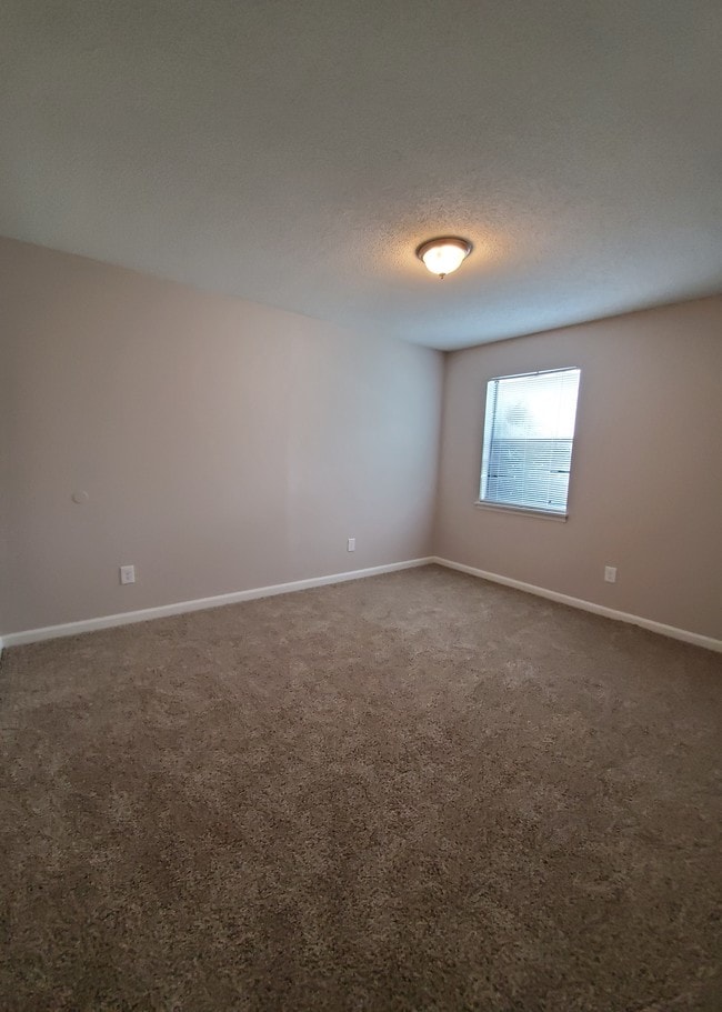 Building Photo - Pinehurst Apartments
