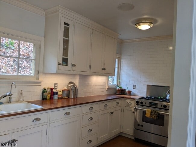 Foto del edificio - 445 Miller Park Rd