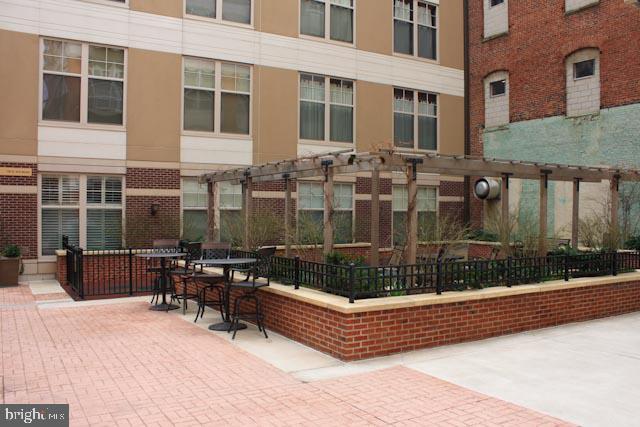 Building Photo - 130 N 2nd St